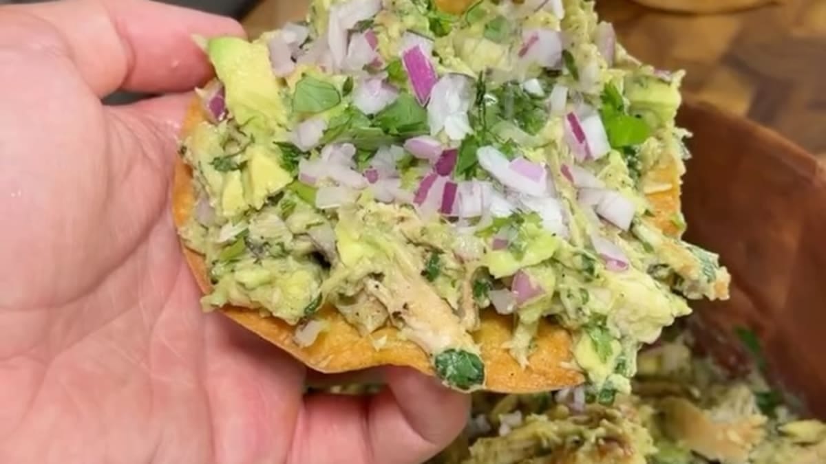 Diabetic‑Friendly Guacamole Chicken Salad – Low‑Carb Recipe