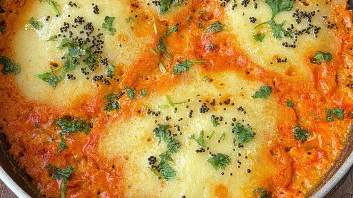 Moong Dal Idli Shakshuka