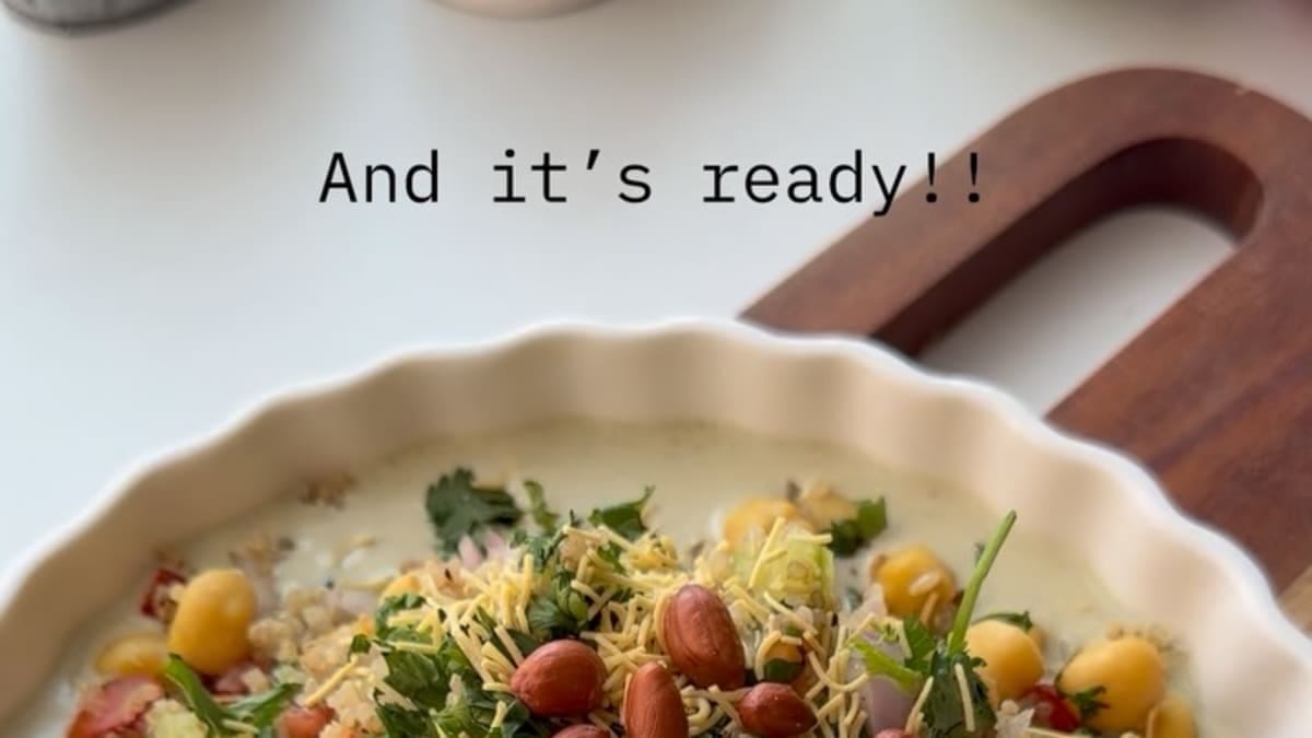 High-Protein Chickpea Quinoa Bhel