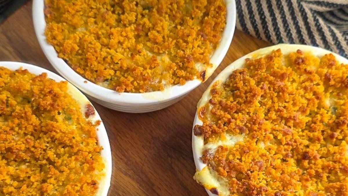 Cheesy Fish Finger Pie Pots