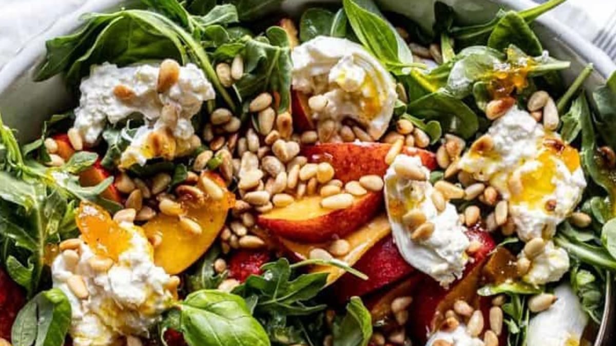 Peach Burrata Salad Recipe