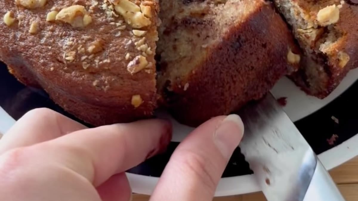 Super Moist Banana Bread – 60-Minute Recipe