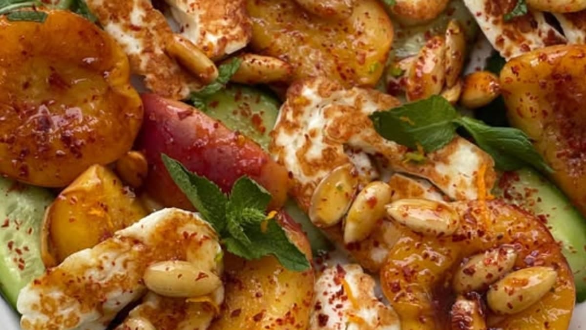 Caramelised Nectarine and Halloumi Salad – 35-Minute Recipe