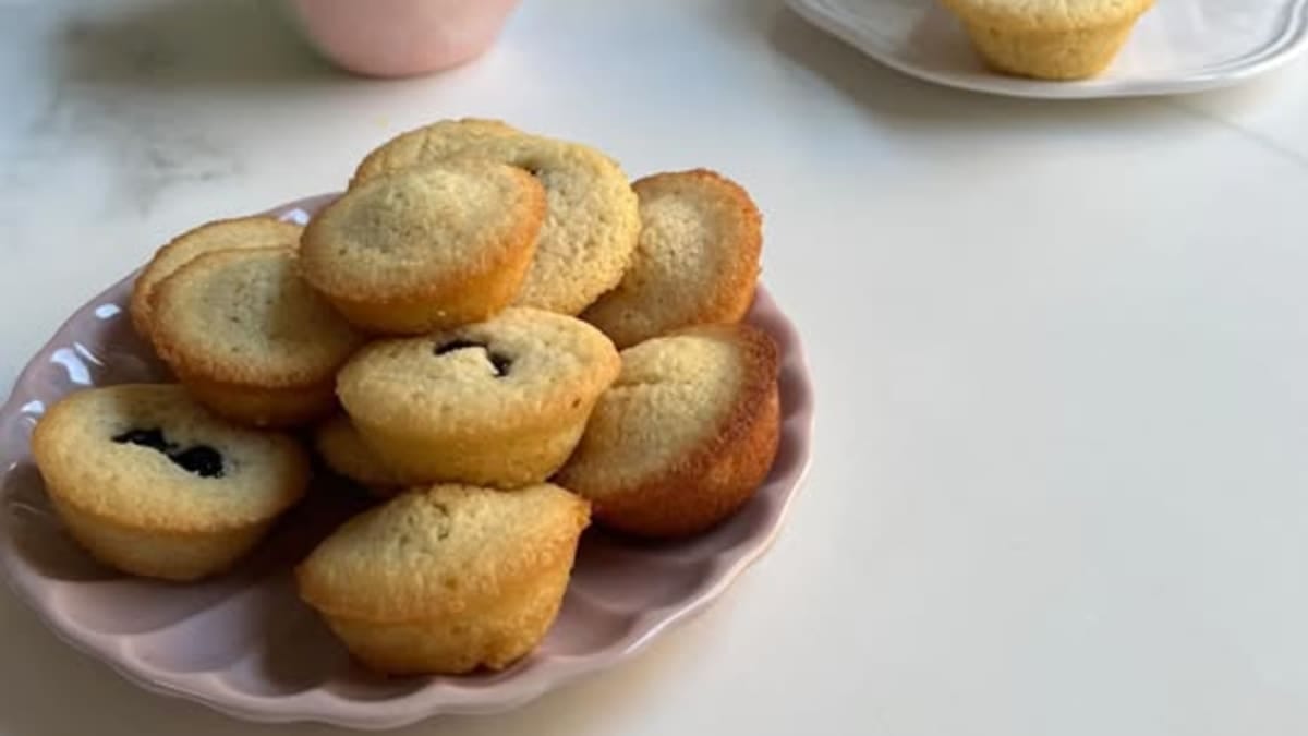 Amaretto and Amarena Financiers – 27-Minute Recipe