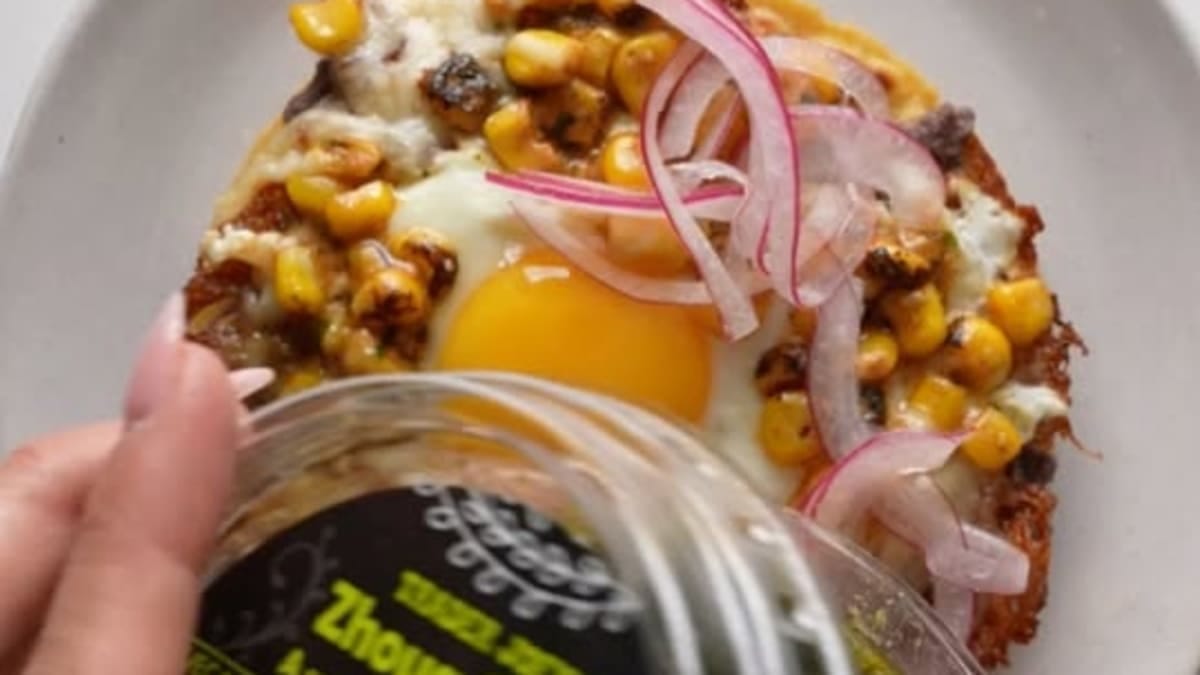 Cheesy Fried Egg Tacos – 15-Minute Recipe