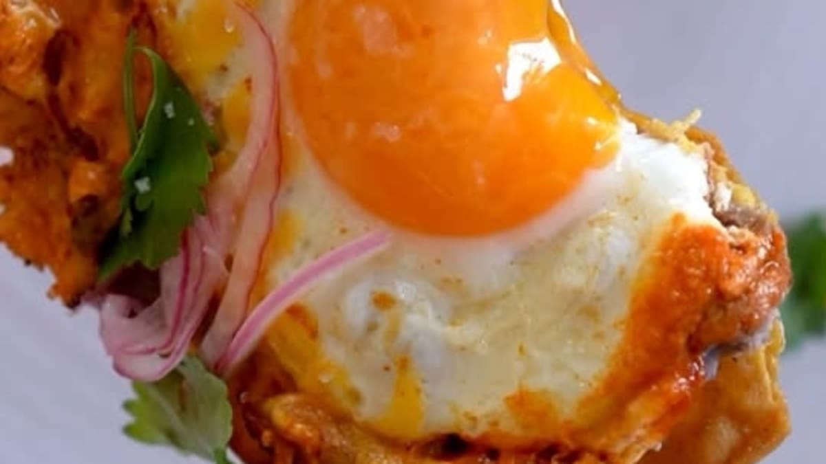 Egg and Black Bean Tostadas – 20-Minute Recipe