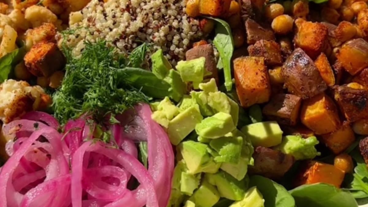High‑Protein Vegan Salad Bowl Recipe