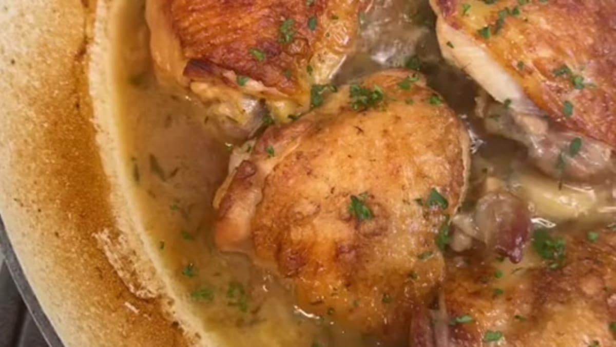 Garlic Chicken Thighs – 90-Minute Recipe
