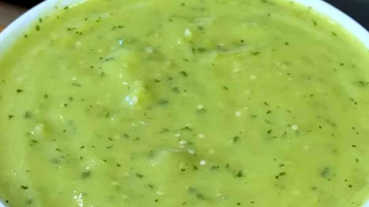 Avocado Green Salsa – 25-Minute Recipe